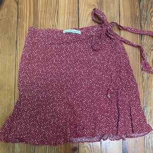 Abercrombie & Fitch Red and White Wrap Skirt XS